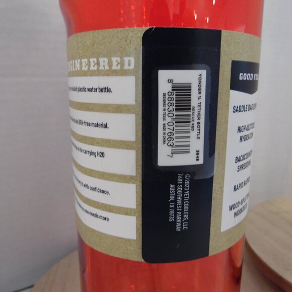 YETI Yonder Tether Lightweight Carry for long haul hydration Red 1L/34 oz   NEW - Picture 3 of 7